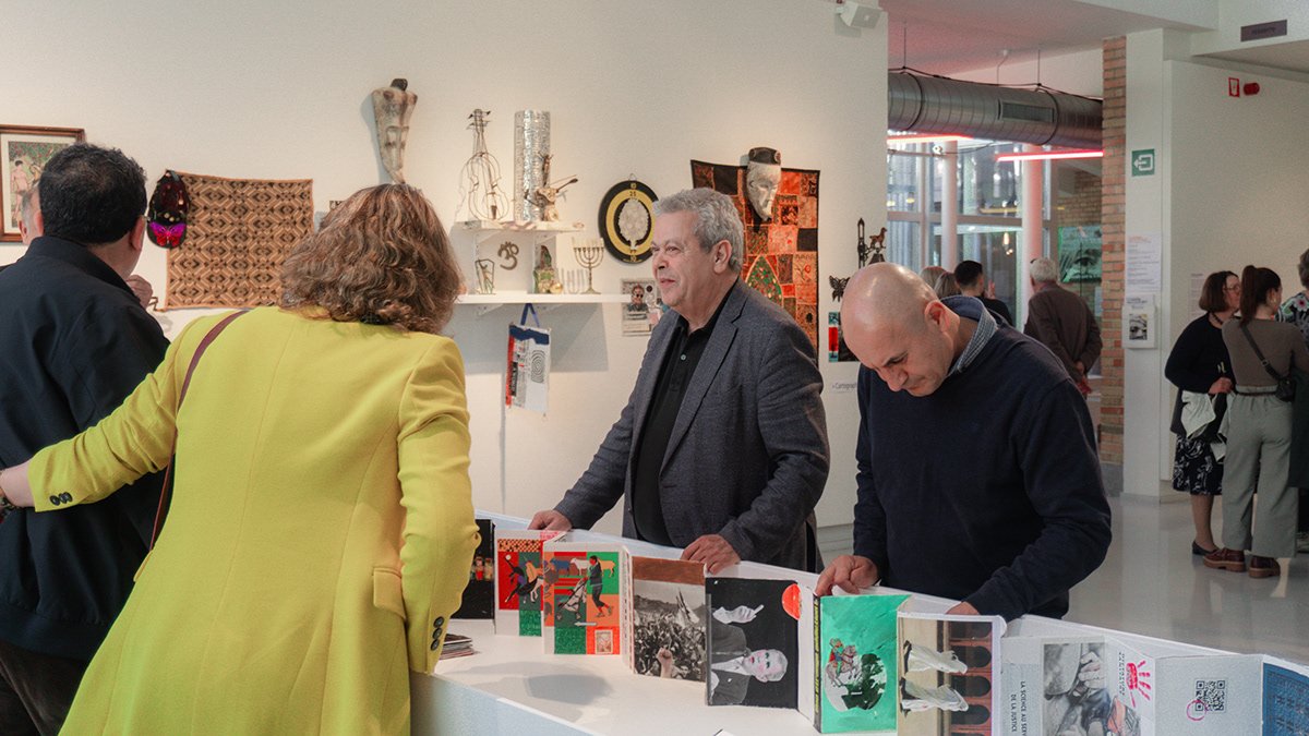 https://yoobeee.com/wp-content/uploads/2026/09/vernissage5.jpg